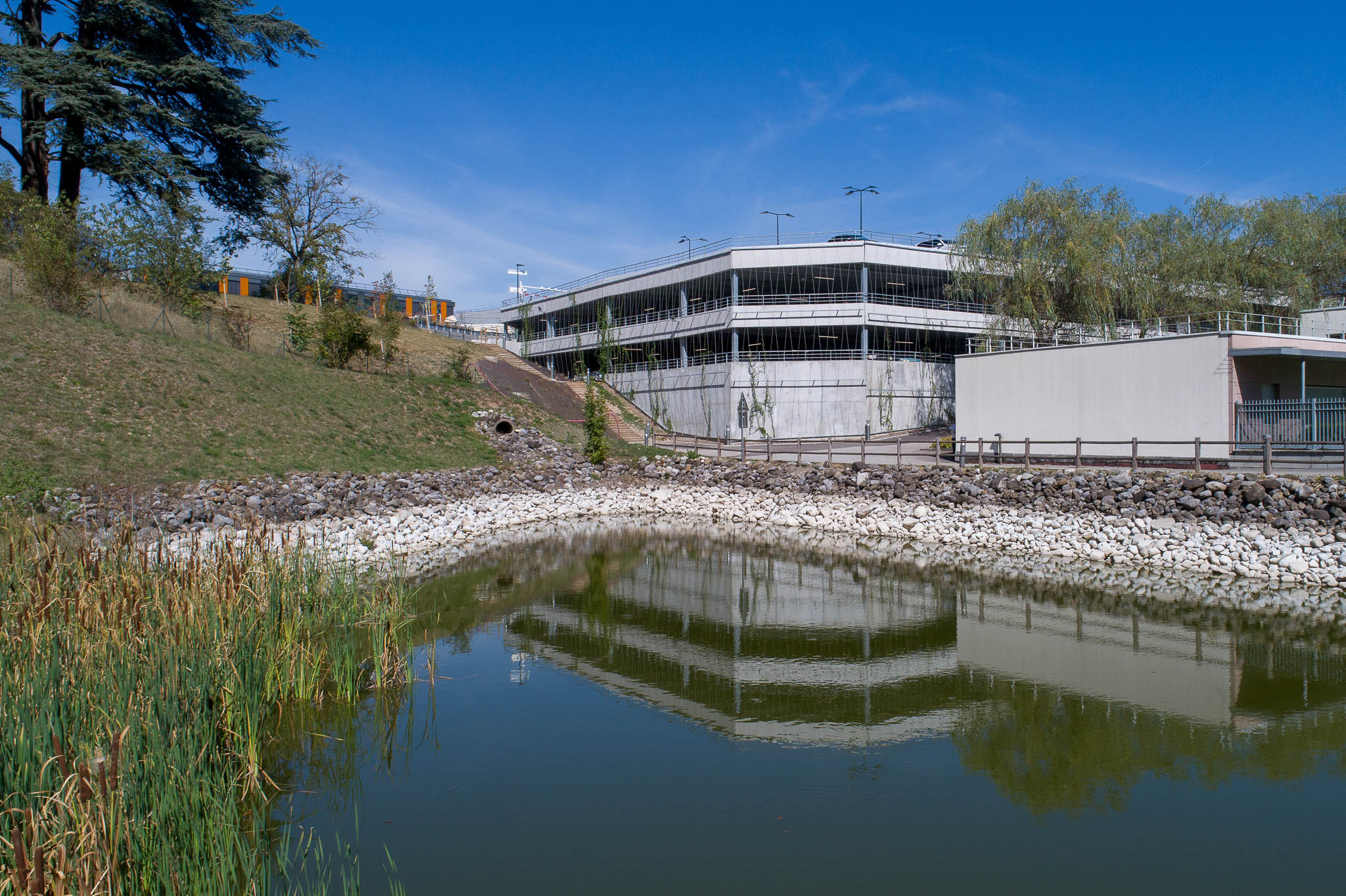 CHANGE hopital chu annecy parking silo aérien