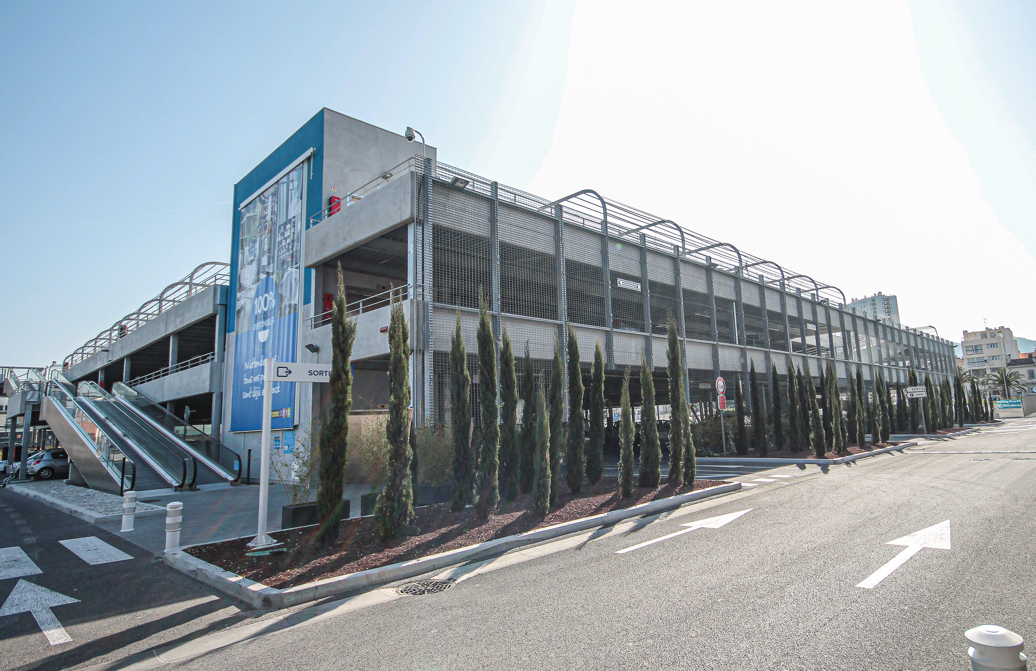 castorama marseille parking étages silo centre commercial