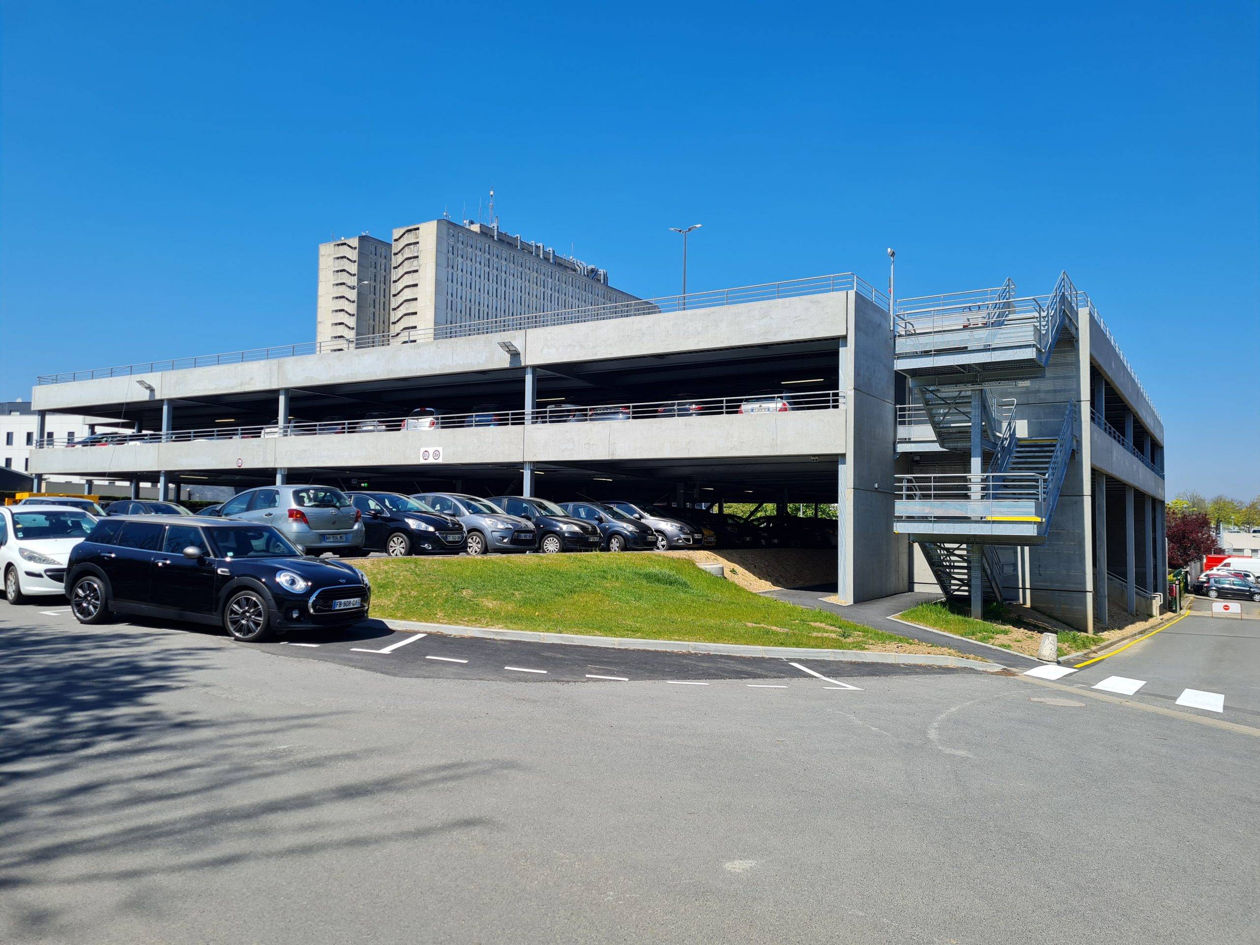 Parking salarié santé Centre François Baclesse Pole cancérologie de Caen