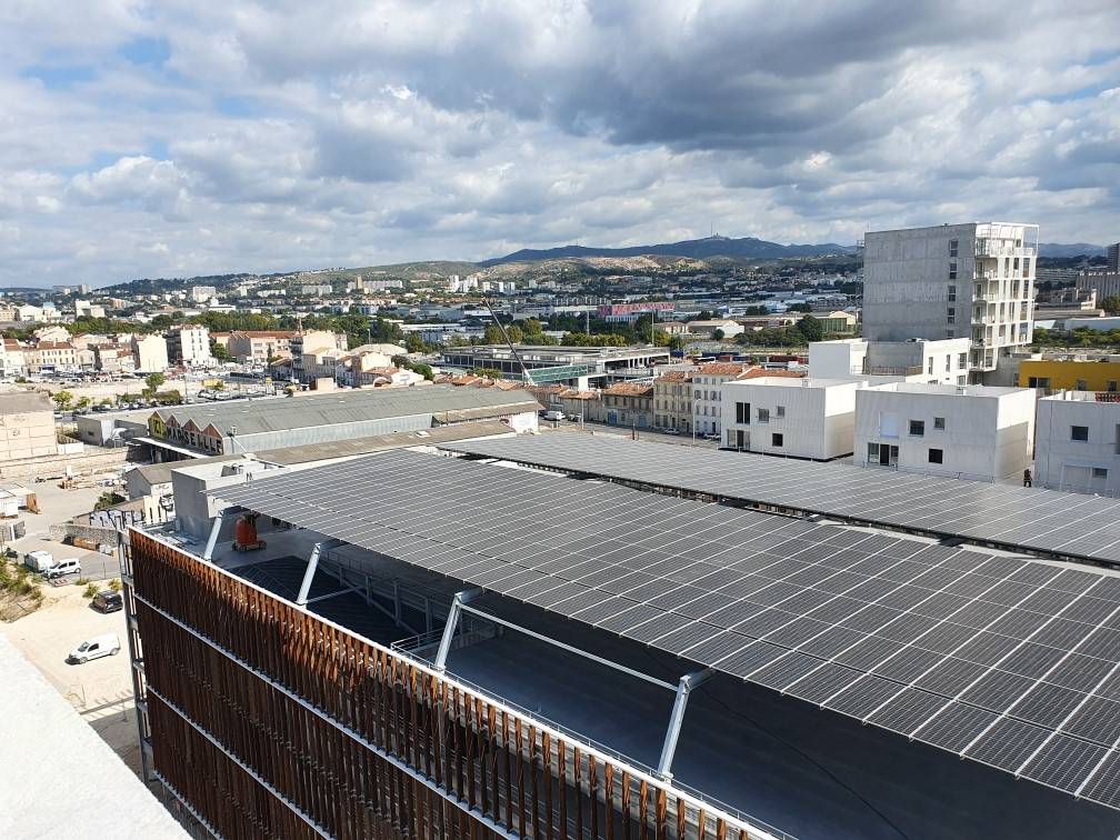 couverture photovoltaïque parking à Marseille